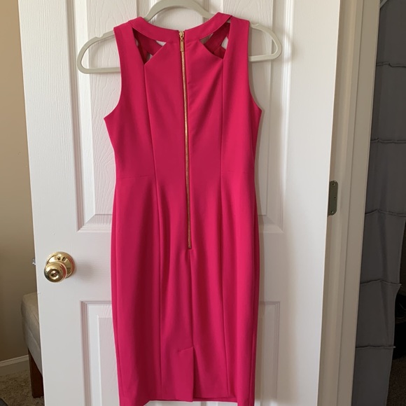 Eliza J fuchsia shift dress with cutout detail - Picture 3 of 4